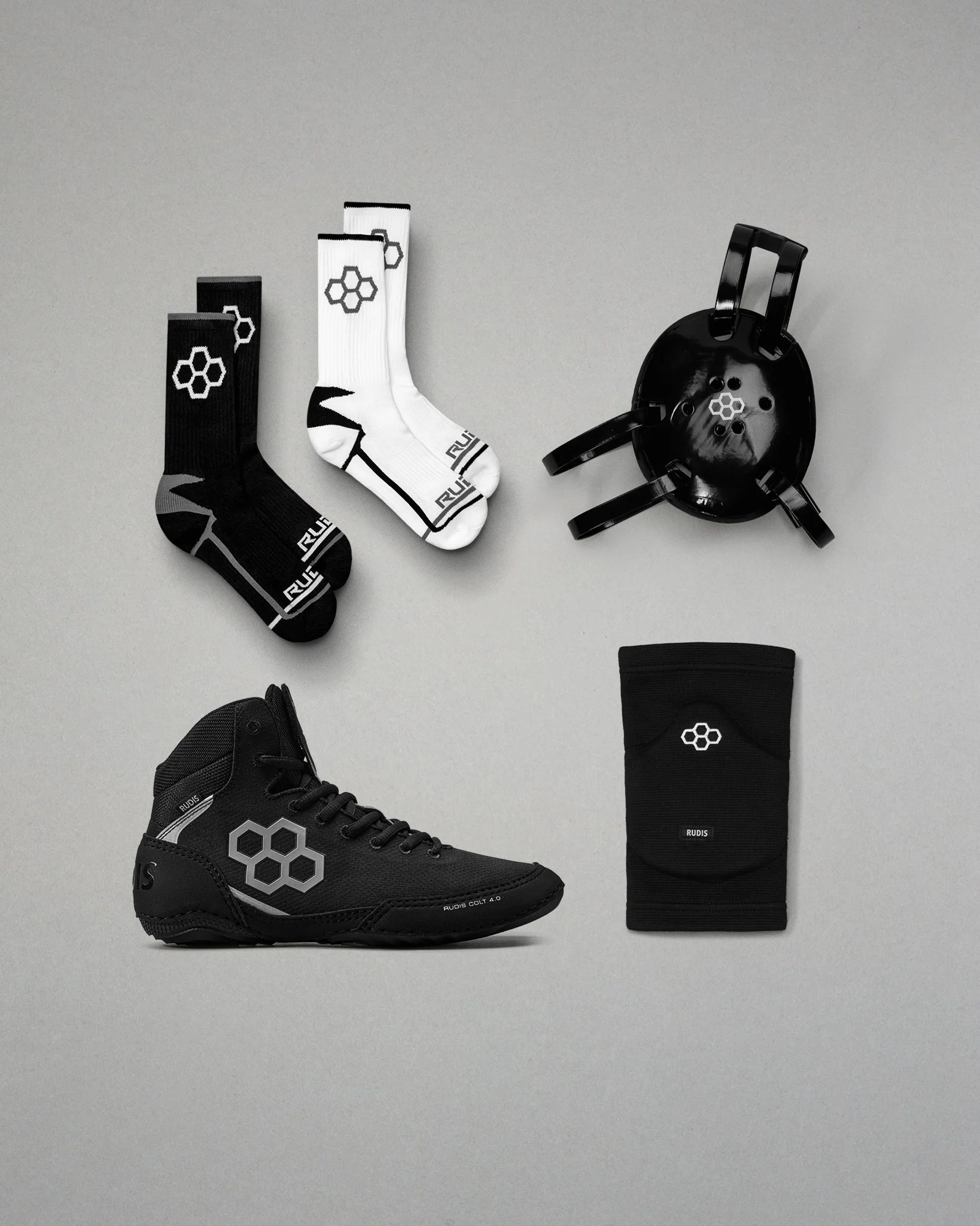 Colt 4.0 Adult Wrestling Starter Kit - Black Night
