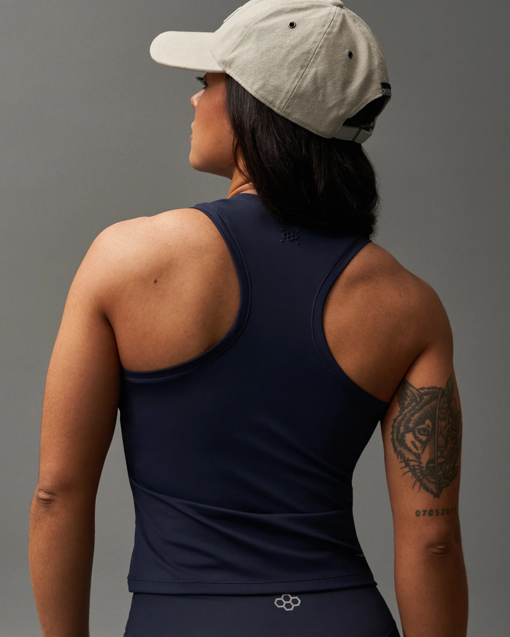 COOL-FEEL Women's Crop Tank Top - Navy - Image 4