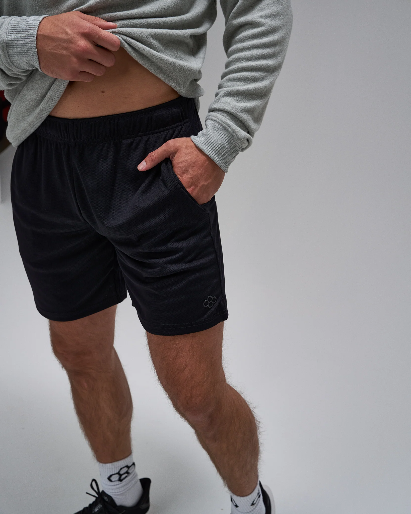 RUDIS 8" 2.0 Mesh Shorts - Black - Image 2