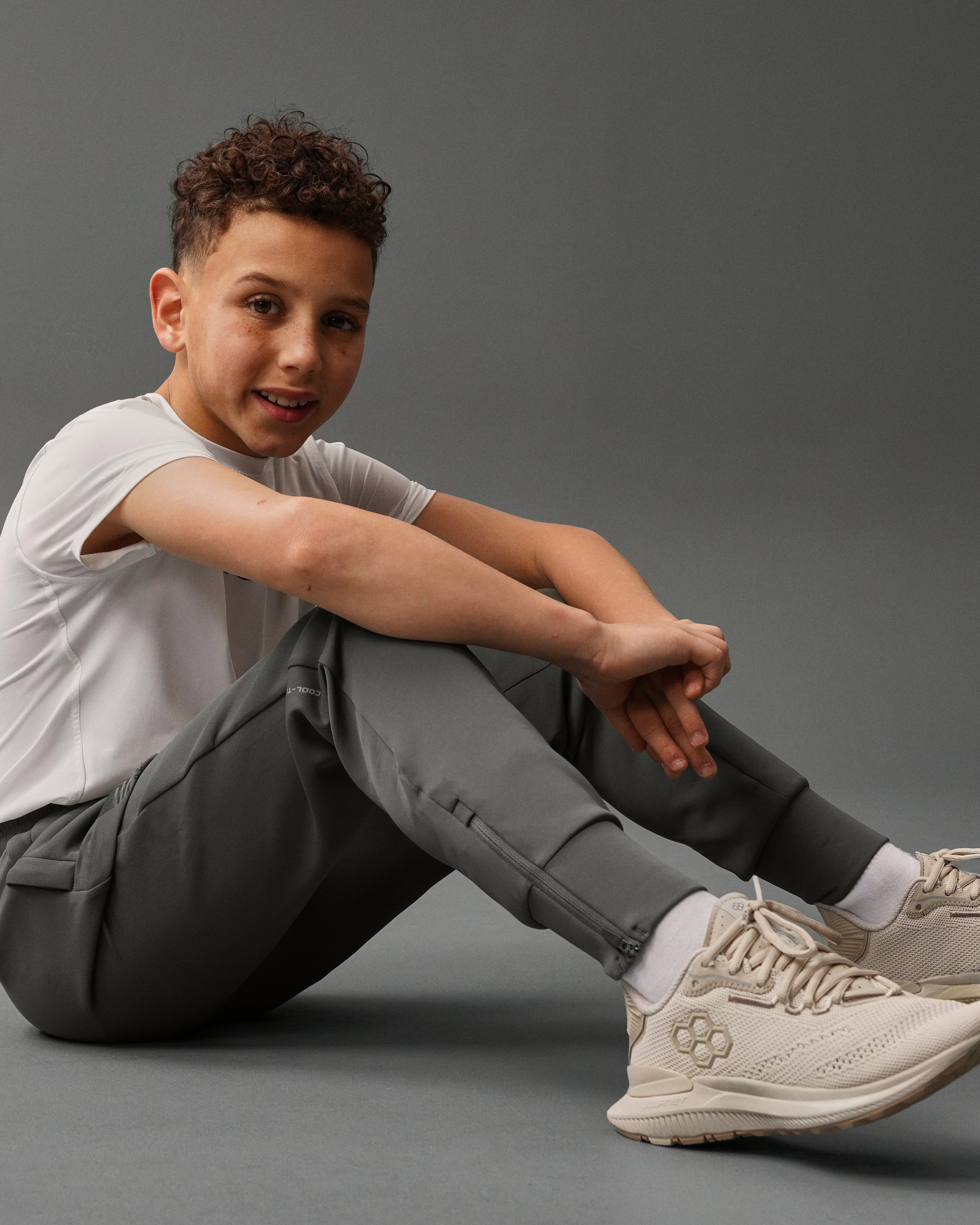 USA COOL-FEEL Youth Jogger - Image 7
